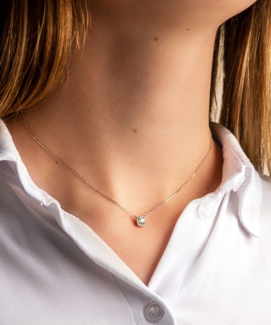 Balto aukso grandinėlė su cirkonio pakabuku - Auksinės grandinėlės su pakabukais - Goldinga