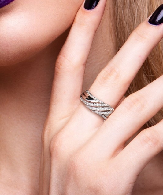 Sidabrinis žiedas su cirkoniais