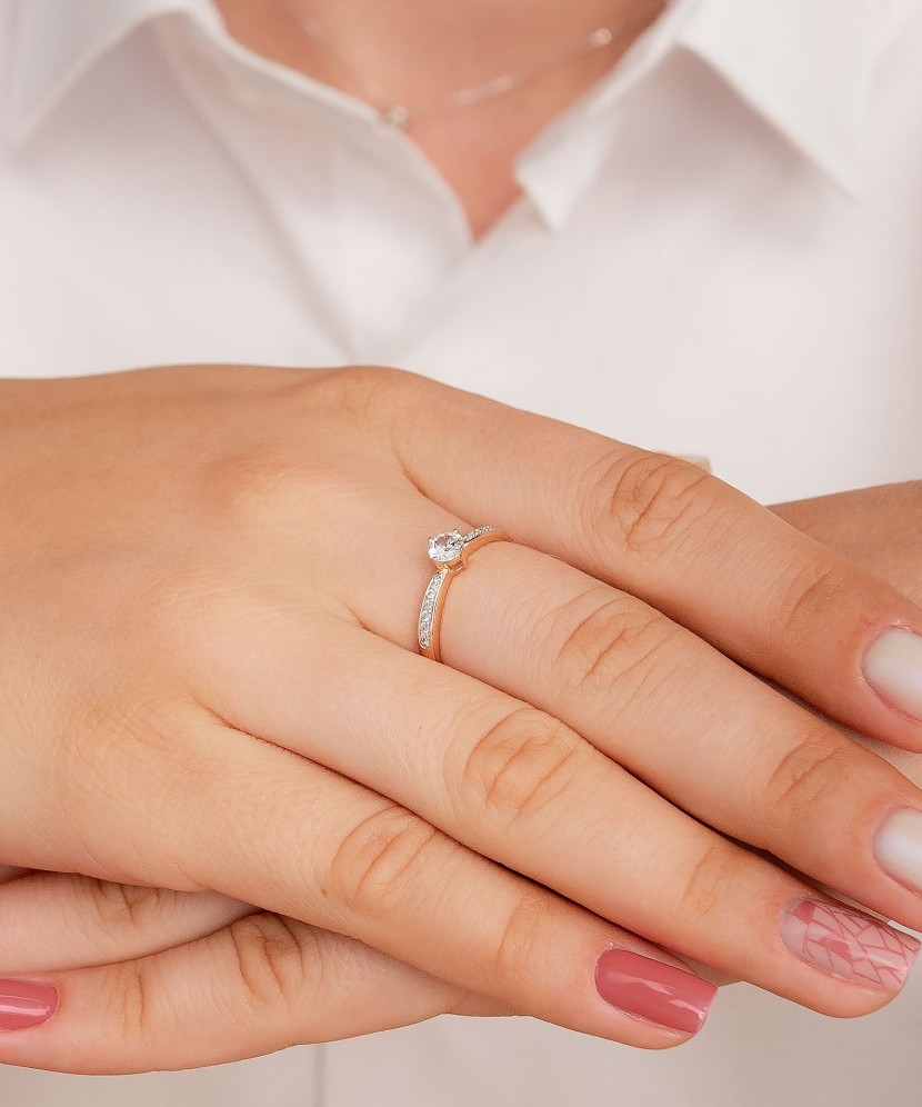 Auksinis žiedas su cirkoniais - Auksiniai žiedai - Goldinga