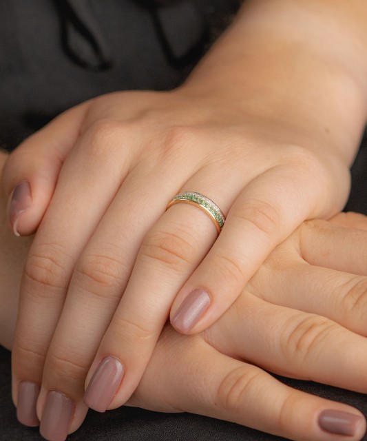 Auksinis žiedas su smaragdais ir deimantais - Auksiniai Žiedai su brangakmeniais - Goldinga