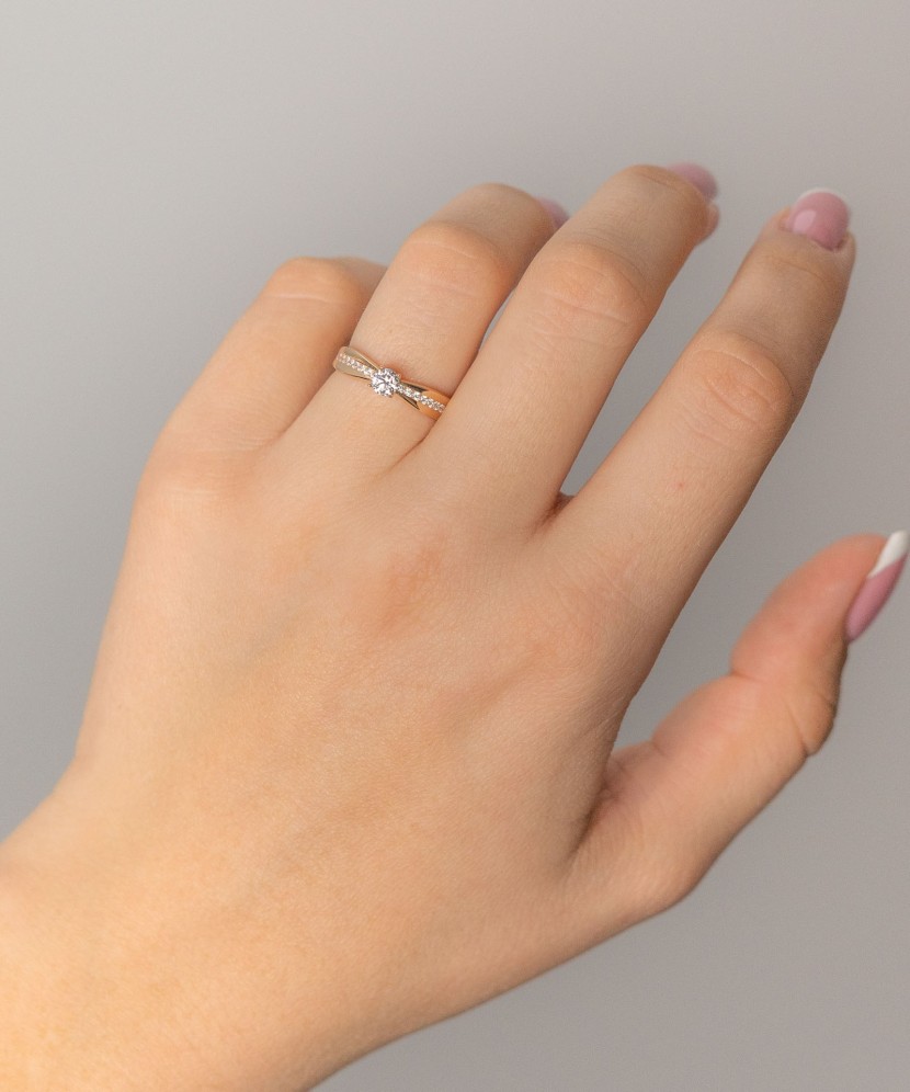 Auksinis žiedas su cirkoniais - Auksiniai žiedai - Goldinga