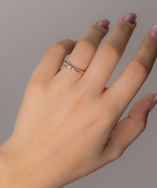 Auksinis žiedas su deimantu  - Goldinga