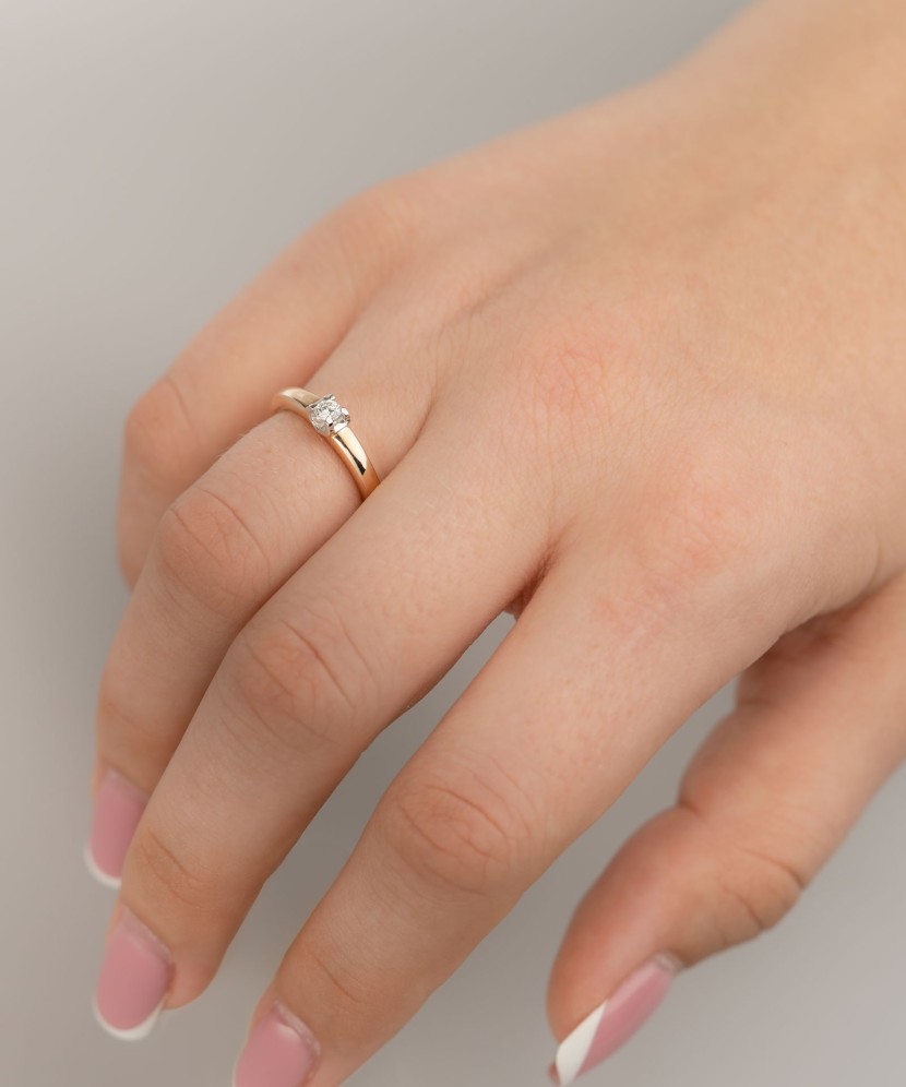 Auksinis žiedas su briliantu 0,11ct - Auksiniai Žiedai su brangakmeniais - Goldinga