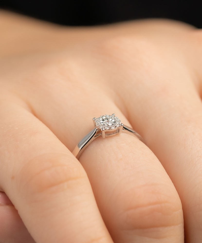 Balto aukso žiedas su deimantais - Auksiniai Žiedai su brangakmeniais - Goldinga