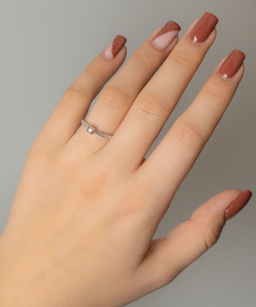 Sidabrinis žiedas su deimantu - Sidabriniai žiedai su brangakmeniais - Goldinga