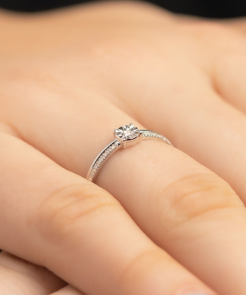 Sidabrinis žiedas su deimantais - Sidabriniai žiedai su brangakmeniais - Goldinga