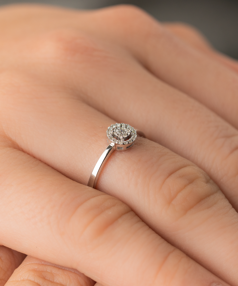 Balto aukso žiedas su deimantais - Auksiniai Žiedai su brangakmeniais - Goldinga