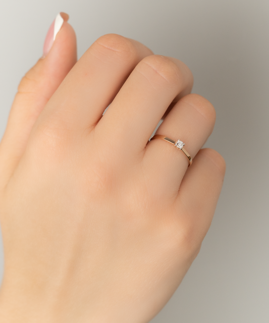 Auksinis žiedas su deimantu - Auksiniai Žiedai su brangakmeniais - Goldinga