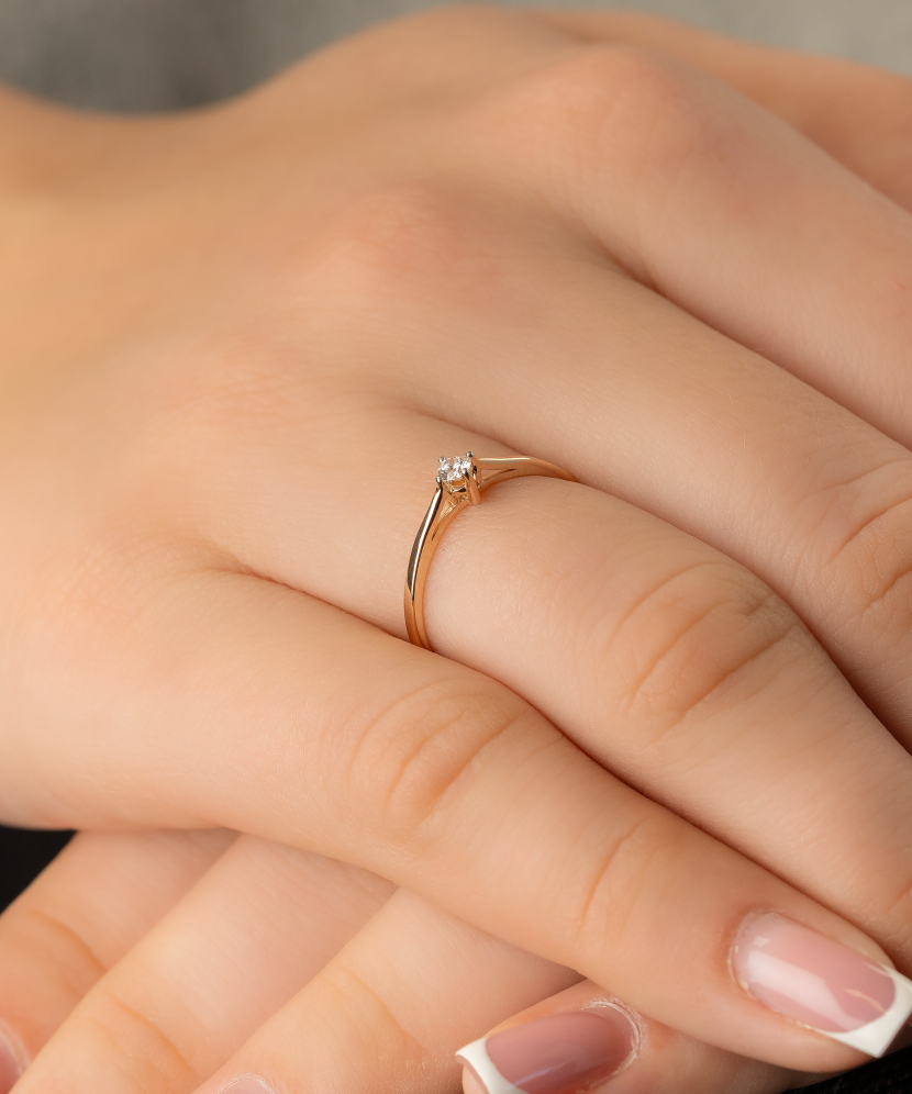 Auksinis žiedas su deimantu - Auksiniai Žiedai su brangakmeniais - Goldinga