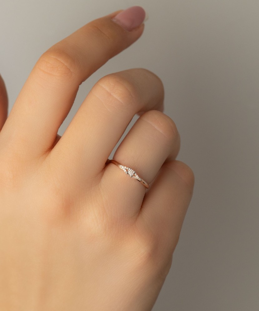 Auksinis žiedas su deimantais - Auksiniai Žiedai su brangakmeniais - Goldinga