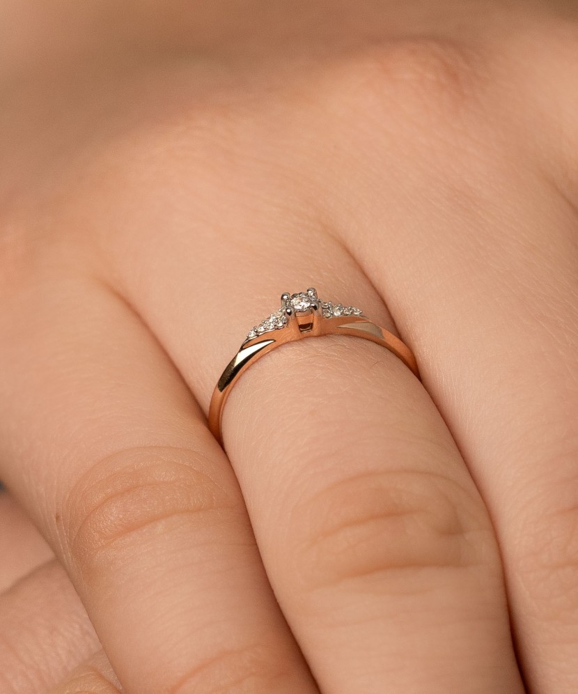 Auksinis žiedas su deimantais - Auksiniai Žiedai su brangakmeniais - Goldinga