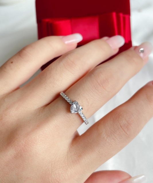 Sidabrinis žiedas su cirkoniais - Sidabriniai žiedai - Goldinga