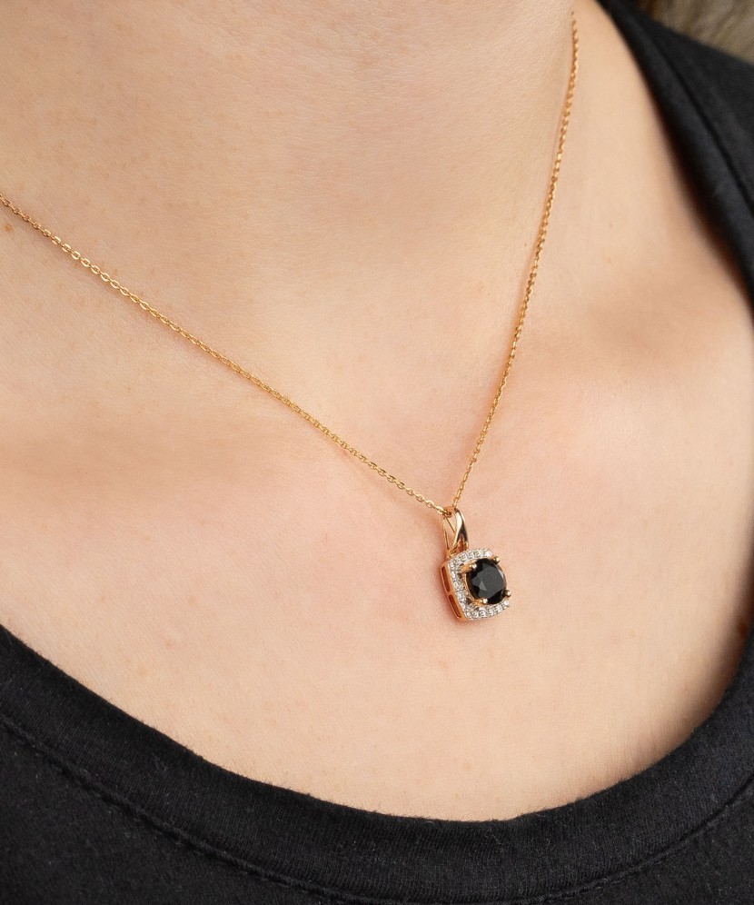 Auksinis pakabukas su deimantais ir špineliu - Pakabukai su brangakmeniais - Goldinga