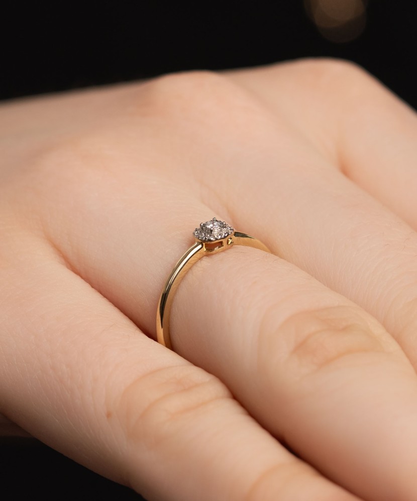 Geltono aukso žiedas su briliantu - Auksiniai Žiedai su brangakmeniais - Goldinga