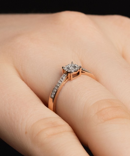 Auksinis žiedas su deimantais - Auksiniai Žiedai su brangakmeniais - Goldinga