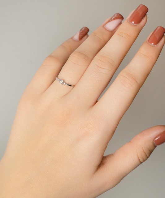 Balto aukso žiedas su deimantu - Auksiniai Žiedai su brangakmeniais - Goldinga