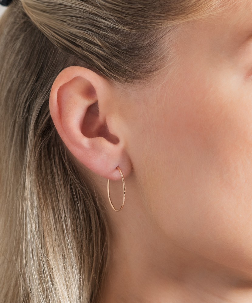 Auksiniai auskarai graviruotos rinkutės 17mm - Auksiniai auskarai - Goldinga