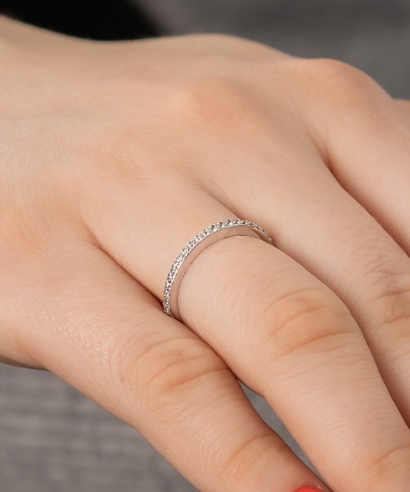 Balto aukso žiedas su cirkoniais - Auksiniai žiedai - Goldinga