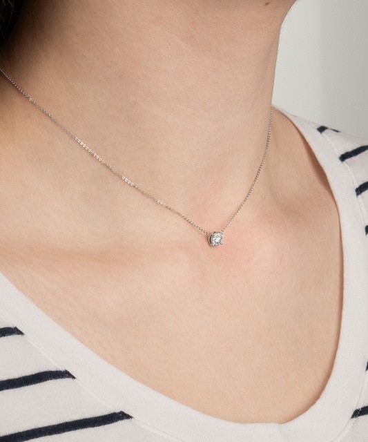 Balto aukso Grandinėlė Su Deimantiniu Pakabuku - Auksinės grandinėlės su pakabukais - Goldinga