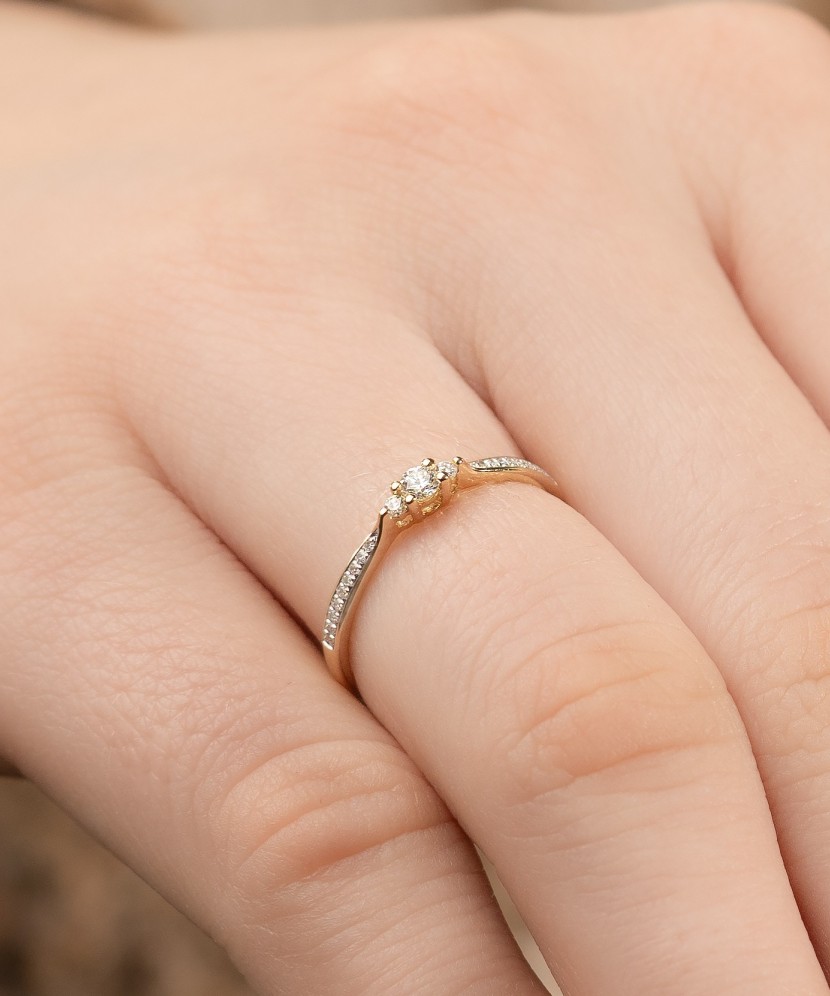 Auksinis žiedas su deimantais - Auksiniai Žiedai su brangakmeniais - Goldinga