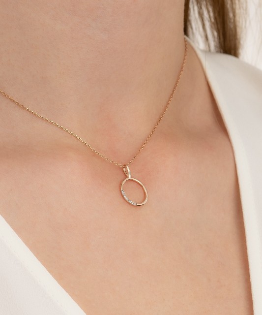 Auksinis pakabukas su deimantais