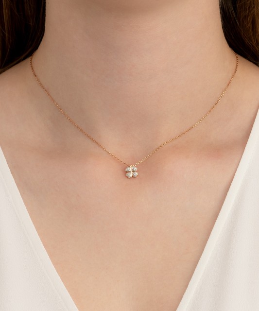 Auksinis pakabukas su deimantais "Dobiliukas" - Pakabukai su brangakmeniais - Goldinga