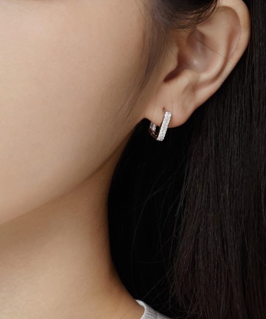 Sidabriniai auskarai su cirkoniais