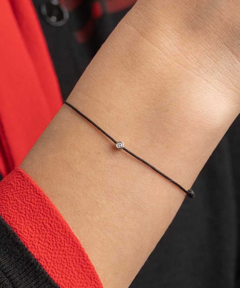 Juodo siūlo apyrankė su deimantu ir baltu auksu 0.03ct - Siūlų apyrankės su auksu - Goldinga