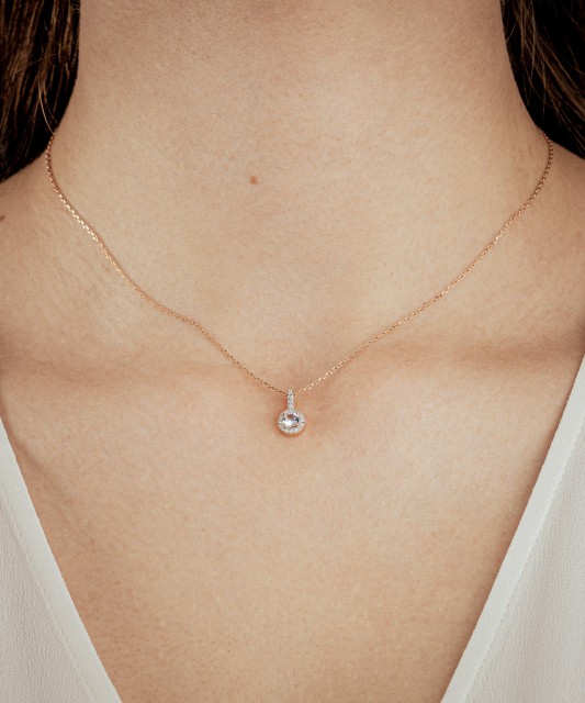 Auksinis pakabukas su deimantais ir skaidriu topazu - Pakabukai su brangakmeniais - Goldinga