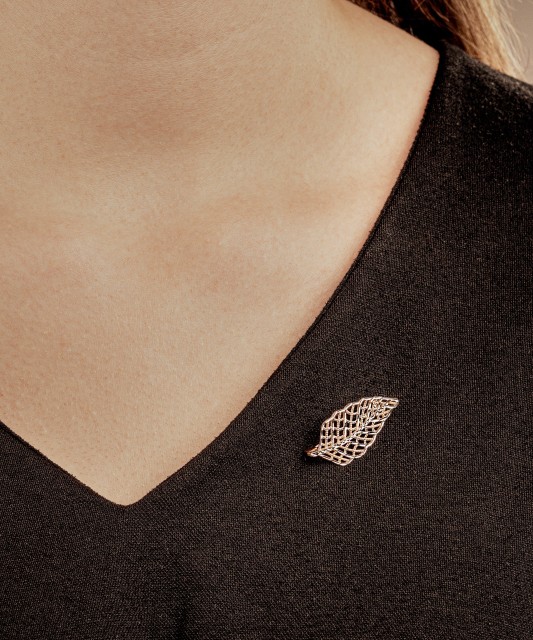 Auksinė sagė "Lapas"