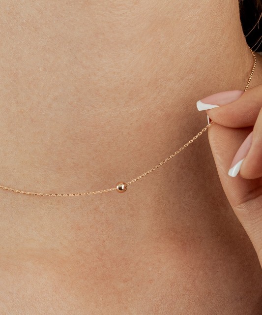 Auksinė grandinėlė su pakabuku