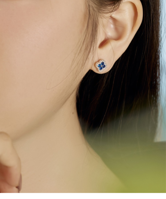 Sidabriniai auskarai su cirkoniais