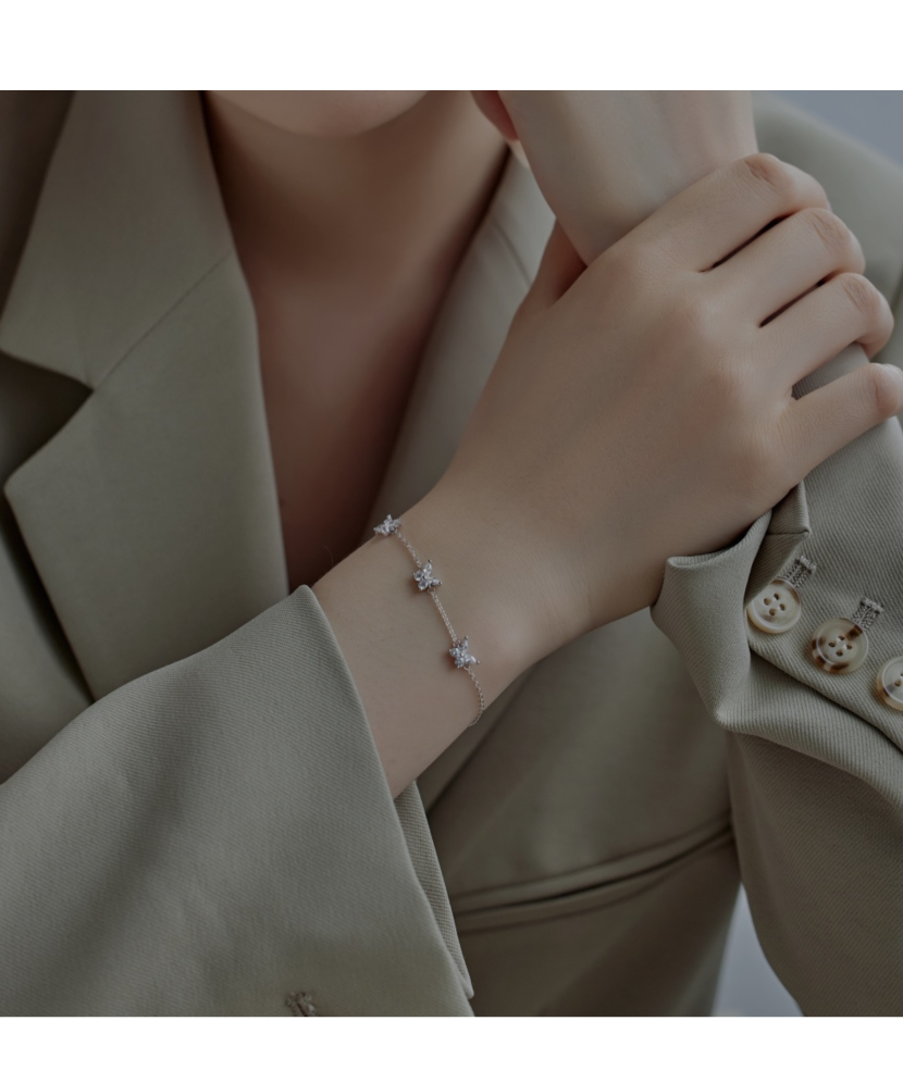 Sidabrinė apyrankė su cirkoniais