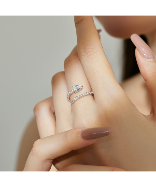 Sidabrinis žiedas su cirkoniais