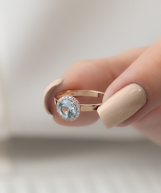 Auksinis žiedas su cirkoniais