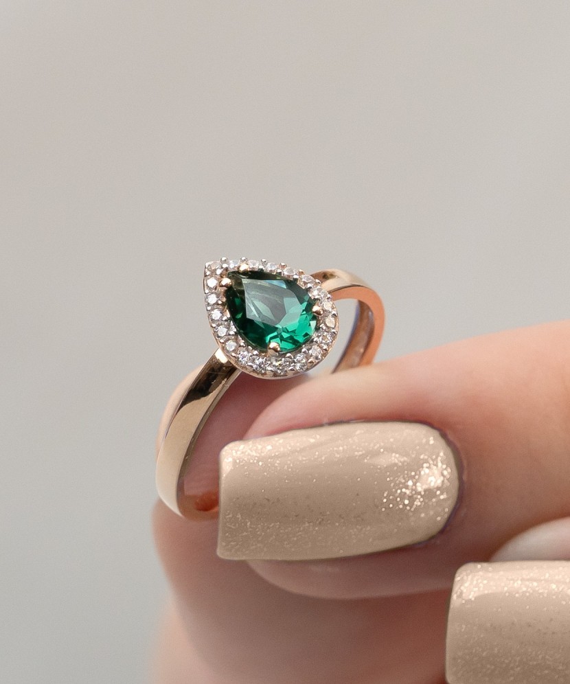 Auksinis žiedas su cirkoniais