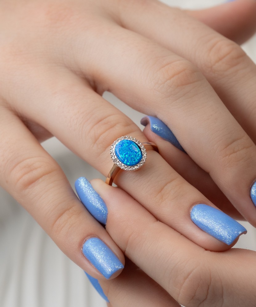 Auksinis žiedas su opalu ir cirkoniais