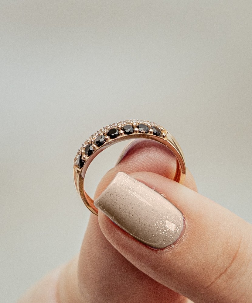 Auksinis žiedas su cirkoniais