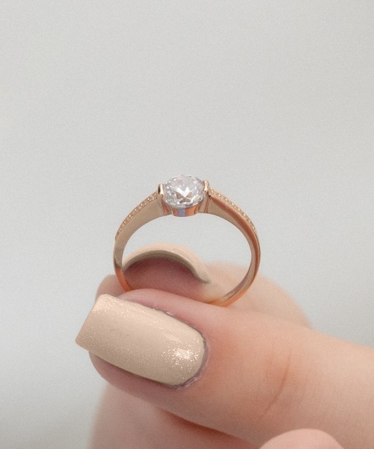 Auksinis žiedas su cirkoniais