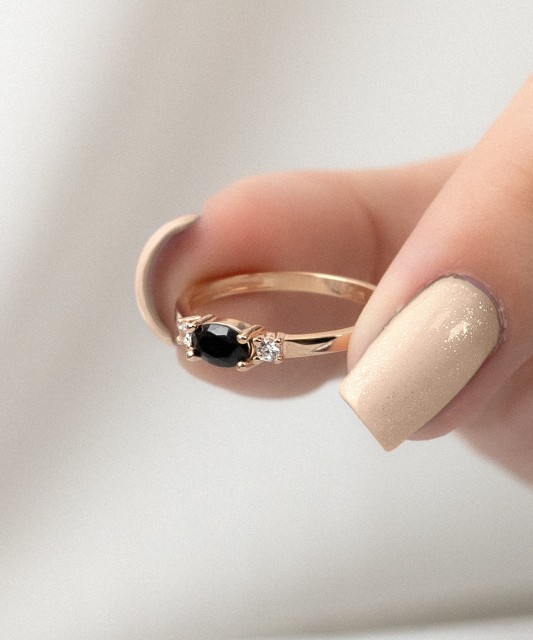 Auksinis žiedas su cirkoniais