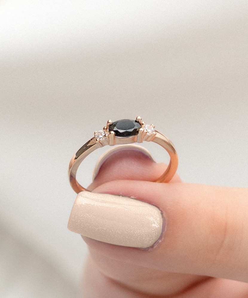 Auksinis žiedas su cirkoniais