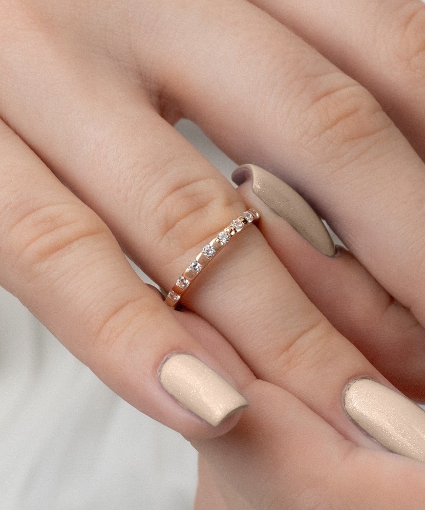 Auksinis žiedas su cirkoniais