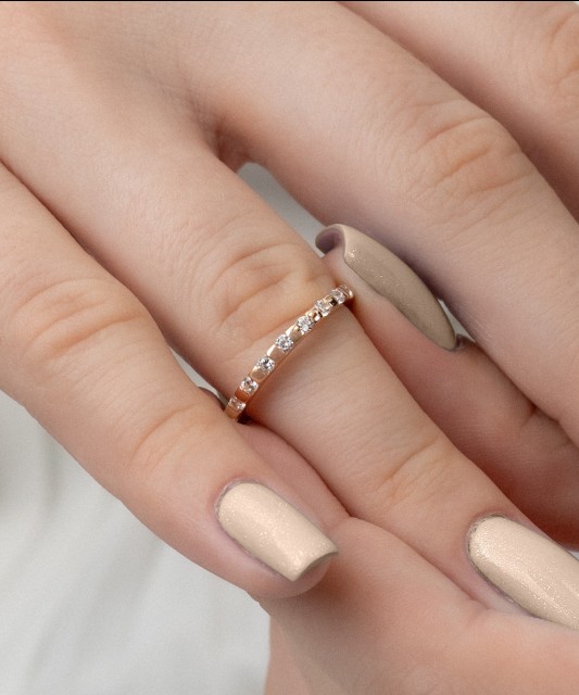 Auksinis žiedas su cirkoniais