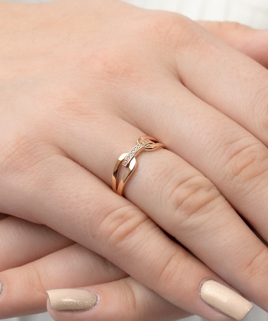 Auksinis žiedas su cirkoniais