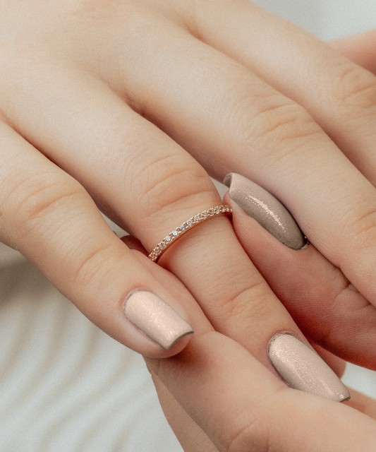 Auksinis žiedas su cirkoniais