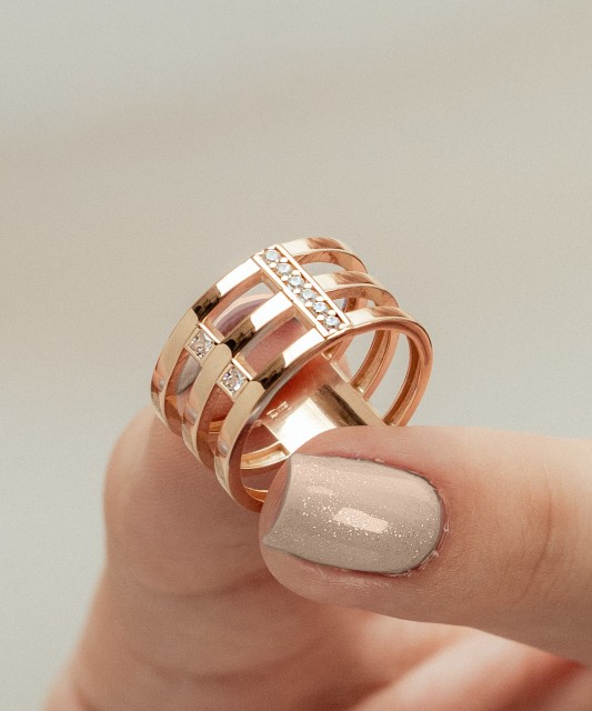 Auksinis žiedas su cirkoniais