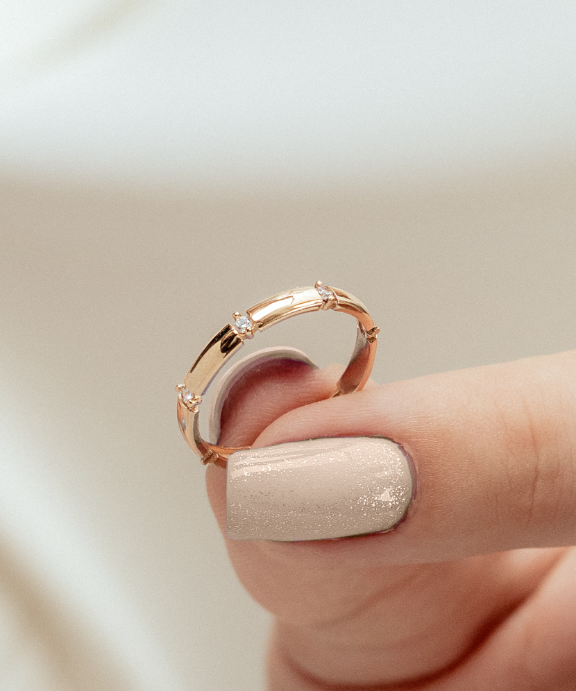 Auksinis žiedas su cirkoniais