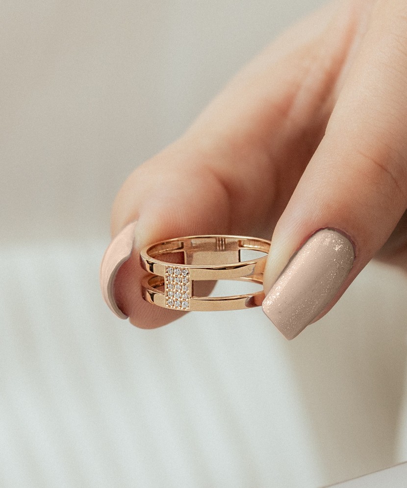 Auksinis žiedas su cirkoniais