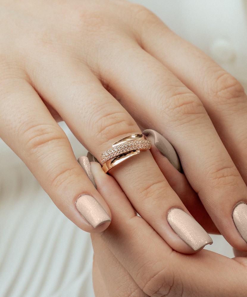 Auksinis žiedas su cirkoniais