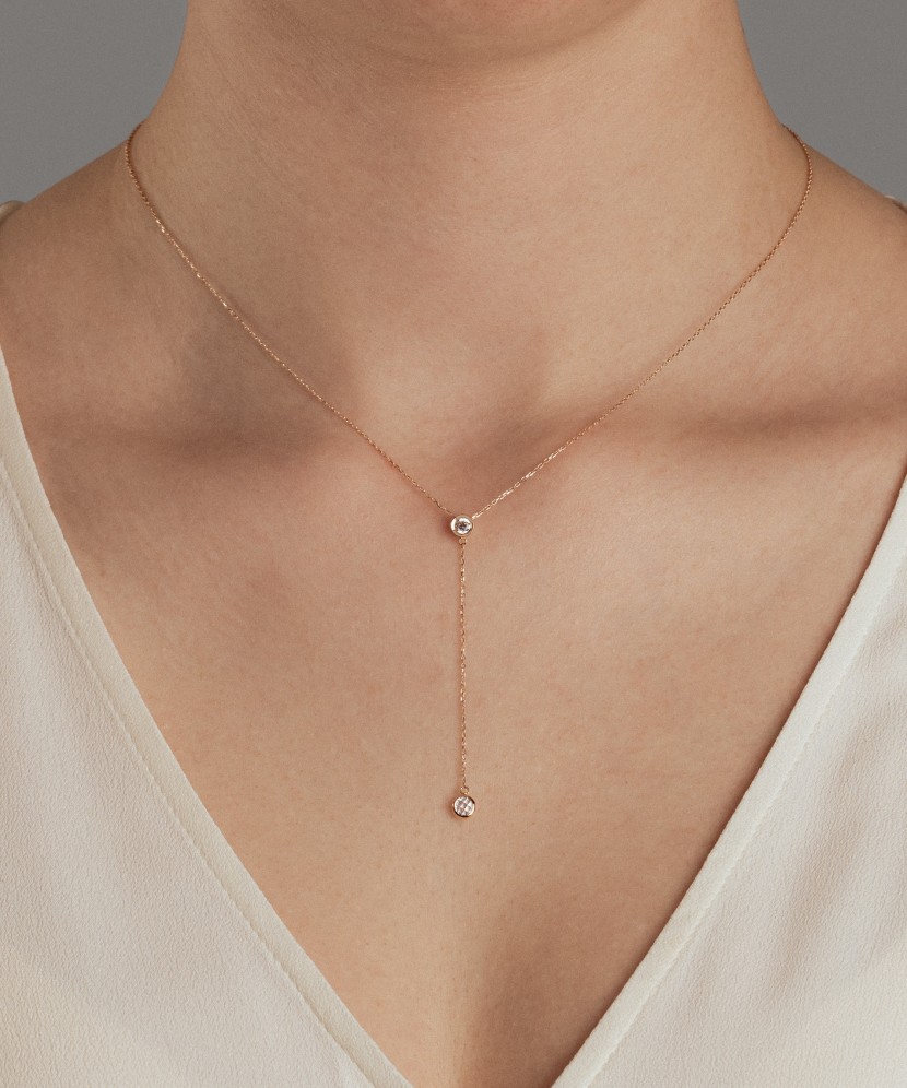 Auksinė grandinėlė su cirkonio pakabuku